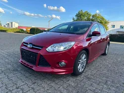 Rot Gebraucht 2011 Ford Focus Titanium Limousine | 5.700 € (Superpreis)