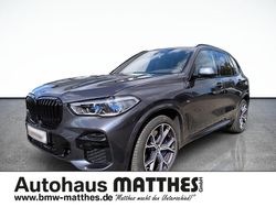 Grau Gebraucht 2022 BMW X5 M Sport SUV | 57.250 € (Fairer Preis)