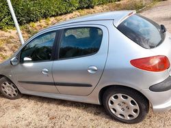 Silber Gebraucht 2005 Peugeot 206 Filou Limousine | 2.900 € (Etwas zu teuer)
