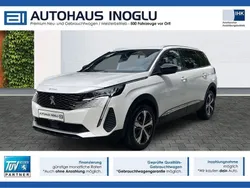 Weiß perlmut weiss (metallic) Gebraucht 2024 Peugeot 5008 Allure Van / Kleinbus | 28.680 € (Superpreis)