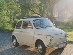 Beige Gebraucht 1967 Fiat 500 Kleinwagen | 10.000 €