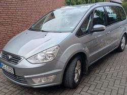 Grau Gebraucht 2014 Ford Galaxy Trend Van / Kleinbus | 13.950 €