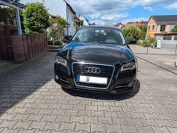 Schwarz Gebraucht 2012 Audi A3 Sportback Attraction Kleinwagen | 8.900 € (Fairer Preis)