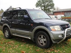 Blau Gebraucht 2001 Mitsubishi Pajero Elegance SUV | 2.000 €