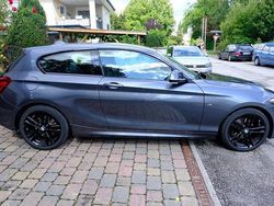 Grau Gebraucht 2018 BMW 120 M Sport Kleinwagen | 21.500 € (Etwas zu teuer)
