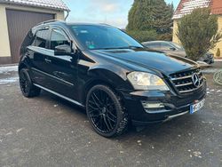 Schwarz Gebraucht 2011 Mercedes ML350 Sport SUV | 13.500 € (Etwas zu teuer)