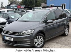 Indiumgrau Gebraucht 2020 VW Touran Comfortline Van / Kleinbus | 20.990 € (Etwas zu teuer)