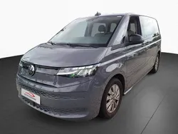 Grau Gebraucht 2022 VW T7 Van | 44.610 €