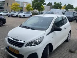 Weiß Gebraucht 2015 Peugeot 108 Access Kleinwagen | 3.750 €