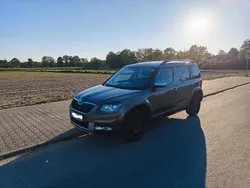 Braun Gebraucht 2014 Skoda Yeti SUV | 12.800 € (Fairer Preis)