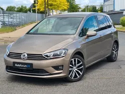 Gold Gebraucht 2017 VW Golf Sportsvan Highline Van / Kleinbus | 15.499 € (Guter Preis)