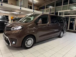 Braun mica Gebraucht 2022 Toyota Proace Verso Kombi | 32.995 € (Superpreis)