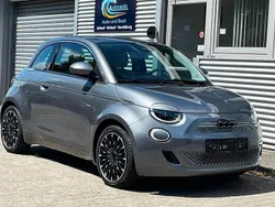 Grau Gebraucht 2023 Fiat 500e La Prima Limousine | 22.470 € (Fairer Preis)