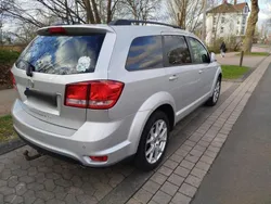 Grau Gebraucht 2011 Fiat Freemont Urban SUV | 5.600 € (Fairer Preis)