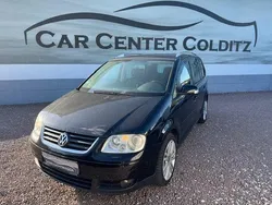 Schwarz Gebraucht 2005 VW Touran Highline Van / Kleinbus | 2.790 € (Fairer Preis)