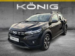 Perlmuttschwarz metallic Gebraucht 2023 Dacia Sandero Expression Kleinwagen | 17.129 € (Fairer Preis)