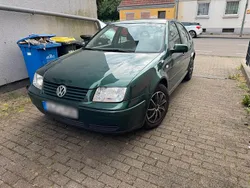 Grün Gebraucht 1999 VW Bora Limousine | 790 €