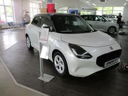 Weiß Neu 2025 Suzuki Swift Comfort Limousine | 20.999 €