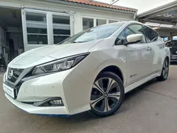 Weiß pearl white metallic Gebraucht 2020 Nissan Leaf Tekna Kleinwagen | 15.990 € (Superpreis)