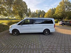 Weiß Gebraucht 2020 Mercedes V220 Avantgarde Edition Van / Kleinbus | 54.500 €
