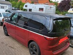Rot Gebraucht 2022 VW Multivan Van | 44.500 € (Etwas zu teuer)