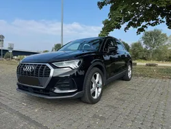 Schwarz Gebraucht 2019 Audi Q3 Ambiente SUV | 22.200 € (Etwas zu teuer)