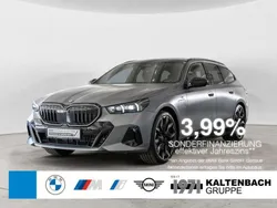 Grau Gebraucht 2024 BMW 530 M Sport Kombi | 77.890 €