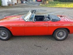Rot Gebraucht 1976 MG B Cabrio | 17.500 €
