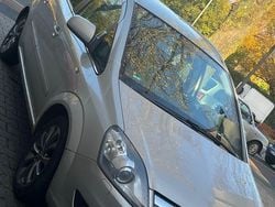 Silber Gebraucht 2009 Opel Zafira Family Van / Kleinbus | 2.599 € (Guter Preis)