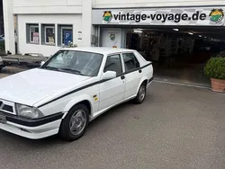 Weiß Gebraucht 1991 Alfa Romeo 75 Limousine | 11.900 €