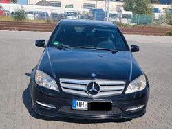 Schwarz Gebraucht 2010 Mercedes C200 Limousine | 9.000 € (Fairer Preis)