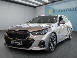 Grau Neu 2025 BMW 520 Kombi | 73.299 € (Teuer)