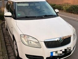 Weiß Gebraucht 2009 Skoda Fabia Kombi | 1.590 € (Guter Preis)
