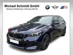 Tansanitblau ii Gebraucht 2024 BMW i5 M Sport Limousine | 76.777 €