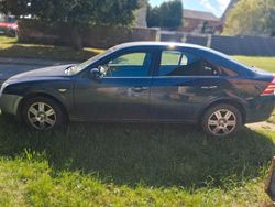 Grün Gebraucht 2005 Ford Mondeo Limousine | 800 €