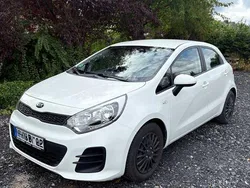 Weiß Gebraucht 2017 Kia Rio Limousine | 8.400 € (Fairer Preis)