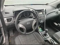 Silber Gebraucht 2014 Hyundai i30 Limousine | 6.500 € (Superpreis)