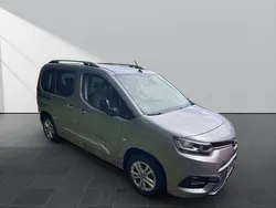 Silber Gebraucht 2021 Toyota Proace Verso City Kombi | 25.990 € (Fairer Preis)