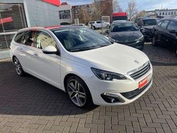 Weiß Gebraucht 2016 Peugeot 308 Allure Kombi | 9.790 € (Fairer Preis)