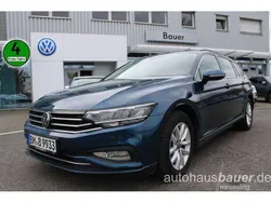 Aquamarinblau (metallic) Gebraucht 2020 VW Passat Business Kombi | 30.470 €