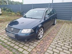 Blau Gebraucht 2005 VW Passat Basis Kombi | 1.250 € (Guter Preis)
