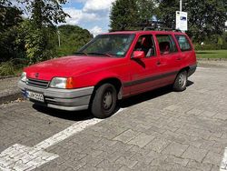 Rot Gebraucht 1991 Opel Kadett Kombi | 3.750 €
