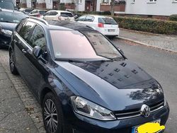 Blau Gebraucht 2016 VW Golf VII Kombi | 8.950 €