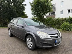 Grau Gebraucht 2009 Opel Astra Kombi | 1.500 € (Superpreis)