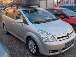 Silver metallic Gebraucht 2006 Toyota Corolla Verso Executive Van / Kleinbus | 4.750 € (Etwas zu teuer)
