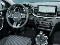 Weiß Neu 2025 Kia Ceed Kleinwagen | 23.349 € (Superpreis)