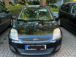 Schwarz Gebraucht 2007 Ford Fiesta Kleinwagen | 600 € (Guter Preis)