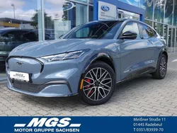 Vapor blue metallic Neu 2025 Ford Mustang Mach-E SUV | 52.990 € (Fairer Preis)