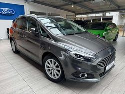 Grau Gebraucht 2017 Ford S-MAX Titanium Van / Kleinbus | 21.900 € (Etwas zu teuer)
