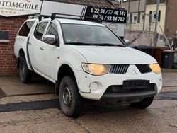 Weiß Gebraucht 2010 Mitsubishi L200 Intense Abholung | 9.999 € (Superpreis)